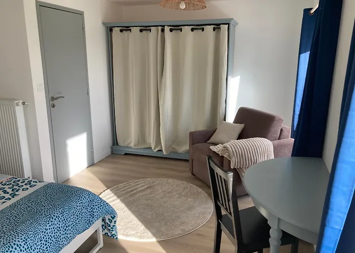 3 A Louer Chez Habitant * Hambye